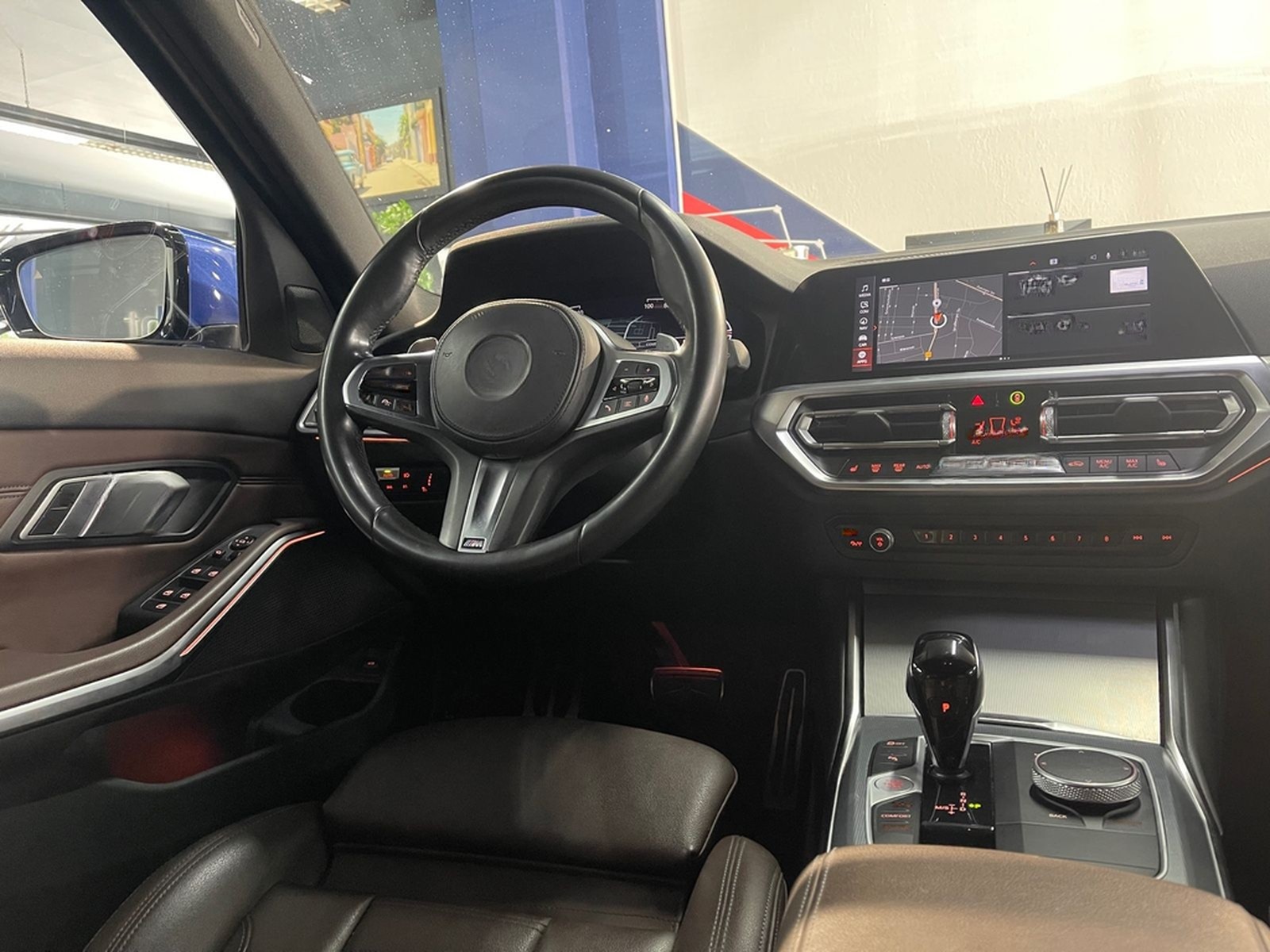 BMW 320d Touring xDrive M Sport /PANO/ Head UP foto 12