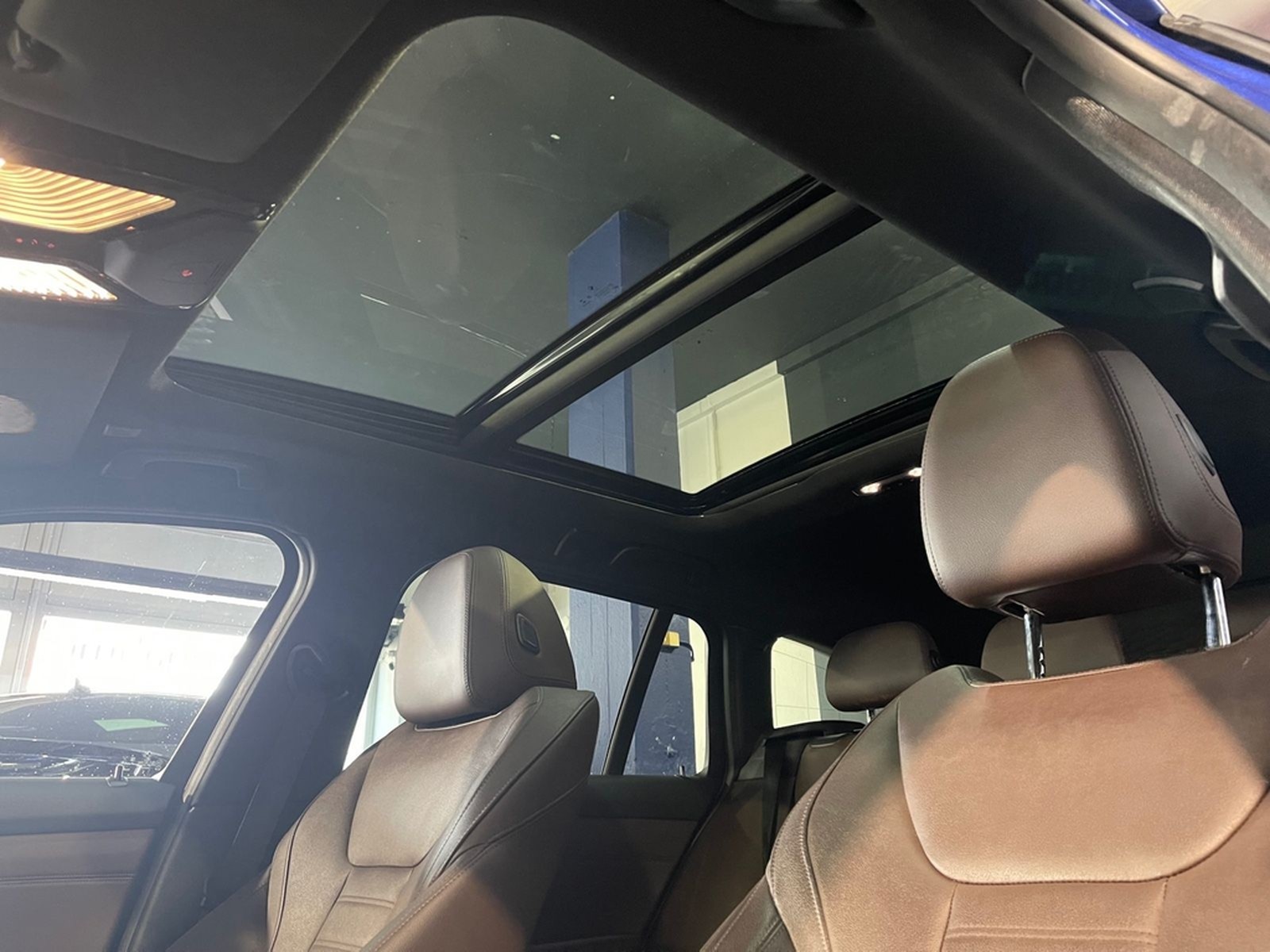 BMW 320d Touring xDrive M Sport /PANO/ Head UP foto 23