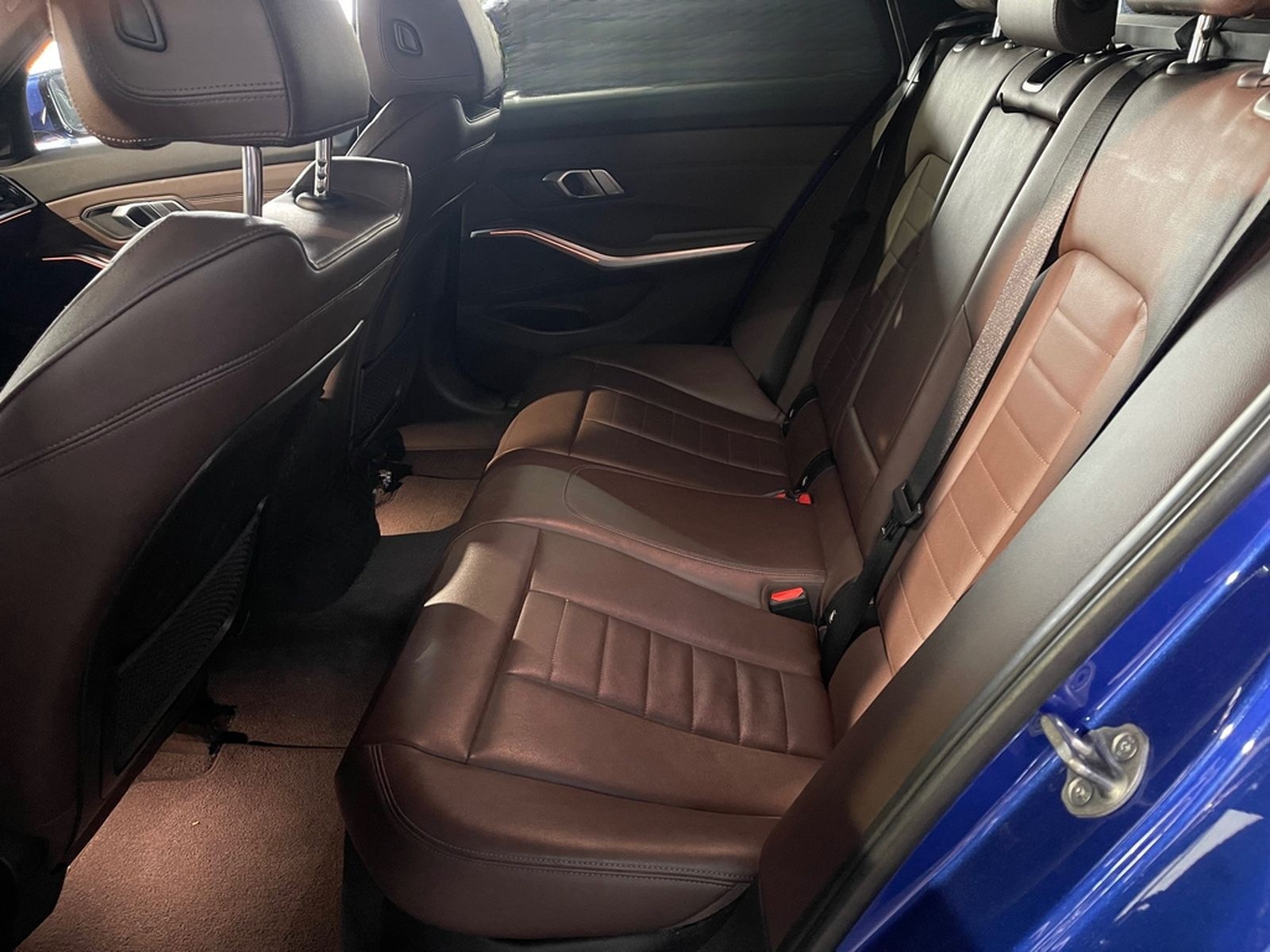 BMW 320d Touring xDrive M Sport /PANO/ Head UP foto 27