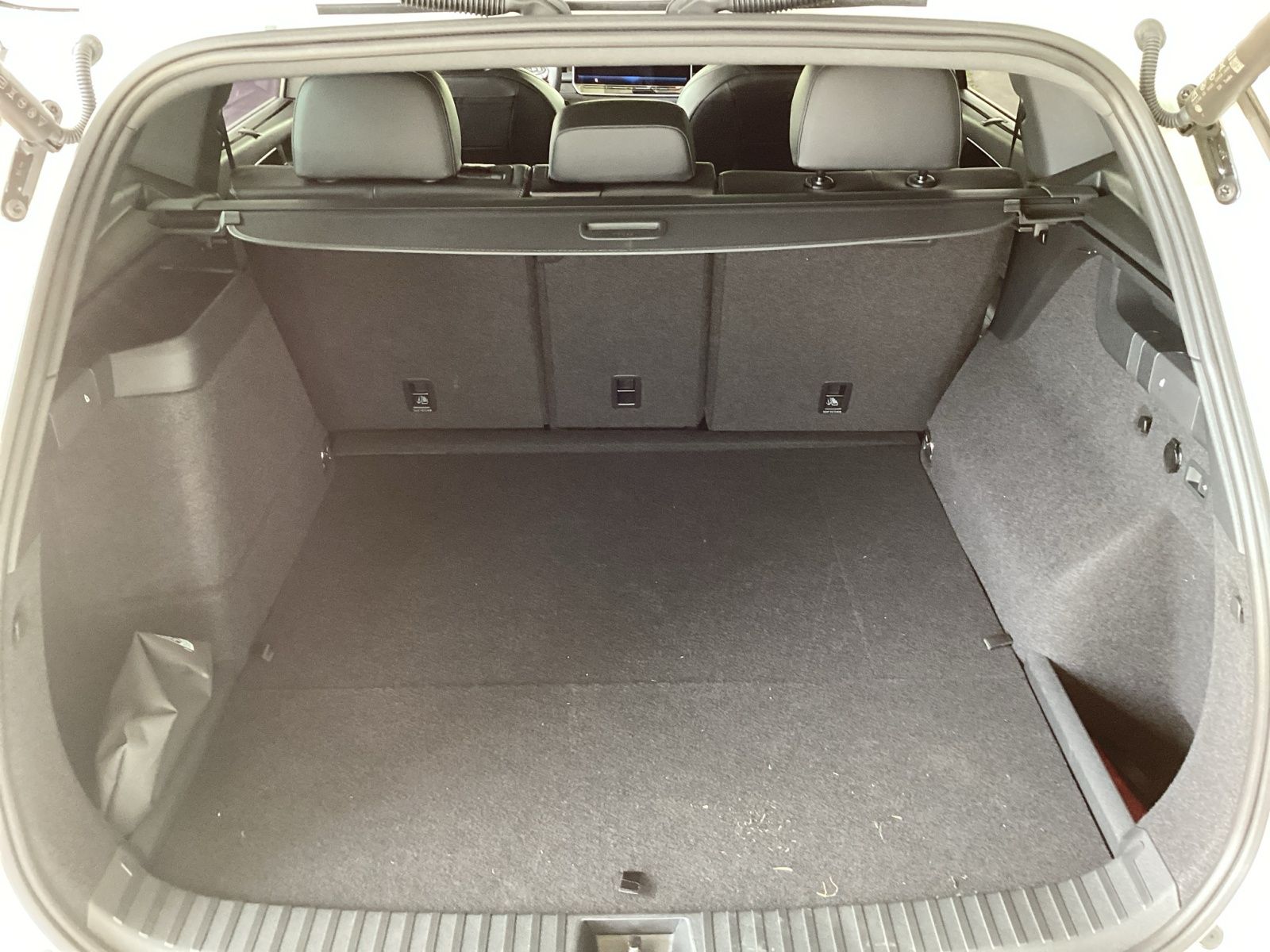 Volkswagen Tayron 1,5 eHybrid 272 PS DSG R-Line AHK foto 11