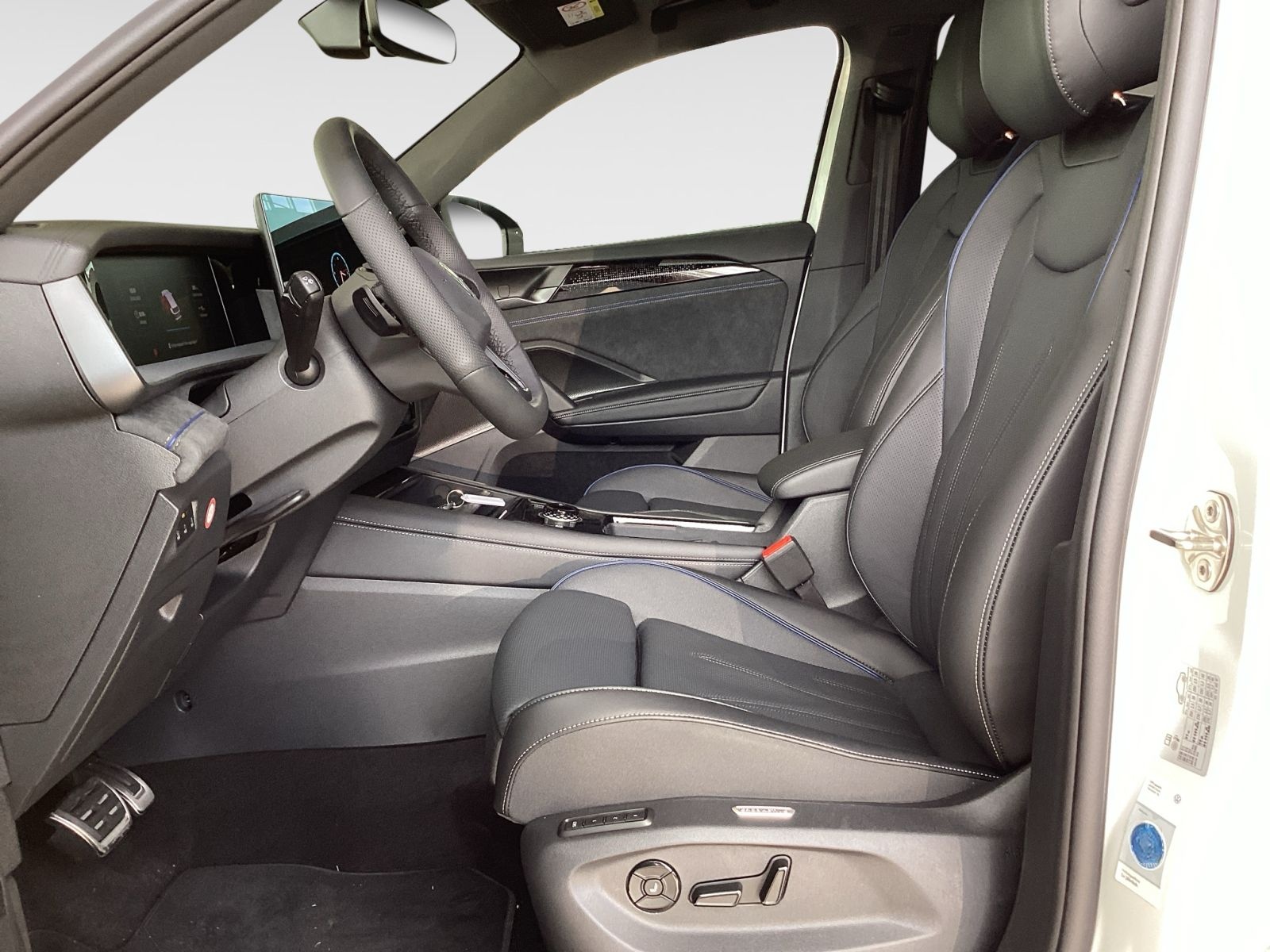 Volkswagen Tayron 1,5 eHybrid 272 PS DSG R-Line AHK foto 8
