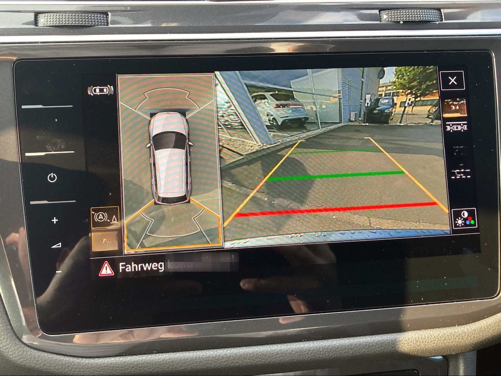 Volkswagen Tiguan Allspace R-Line 2,0 l TDI 4M AHK+PANO+STH foto 14