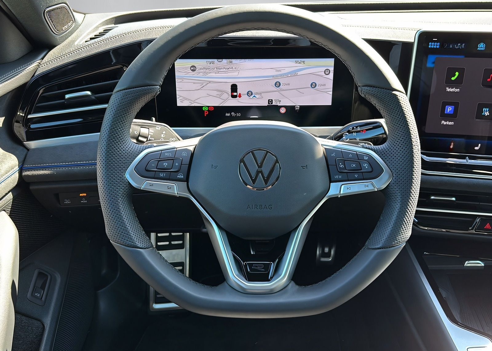 Volkswagen Passat Variant R-Line 2.0TDI DSG 4M +AHK+KAMERA+ foto 8