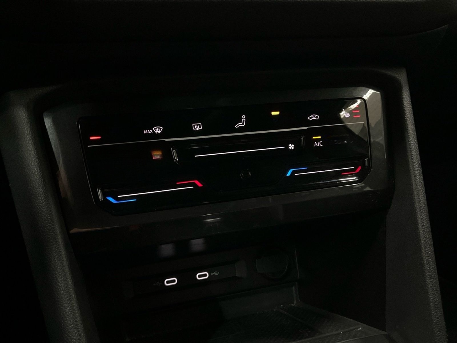 Volkswagen Tiguan Allspace R-LINE 2.0TSI 190PS 4Mo NP66T MA foto 16