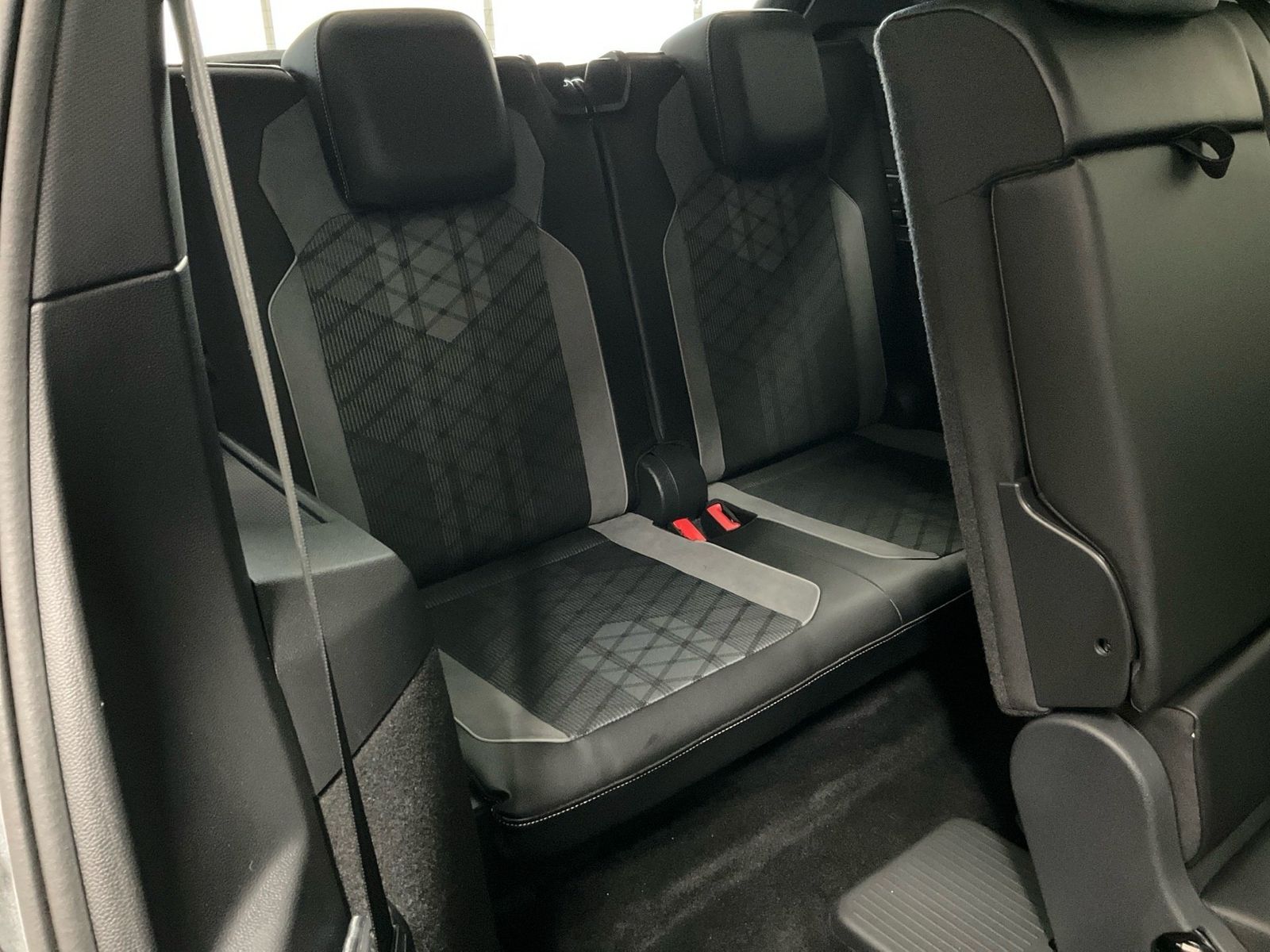 Volkswagen Tiguan Allspace R-LINE 2.0TSI 190PS 4Mo NP66T MA foto 22