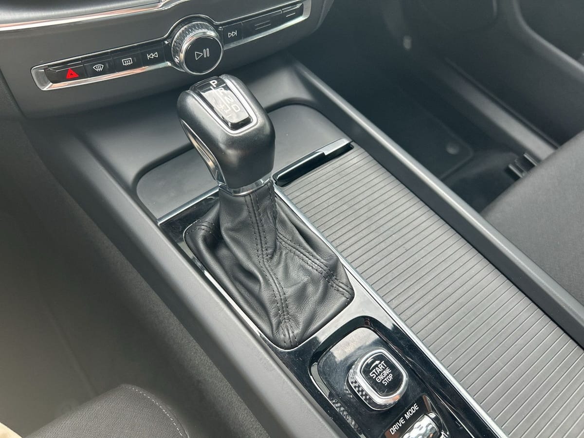 Volvo XC60 D4 Momentum Pro AUTOM LED PANO KAMERA AHK foto 15