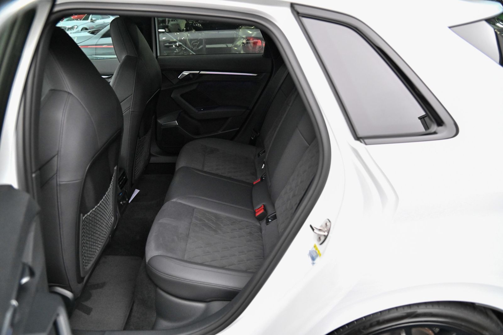 Audi RS3 Sportback 2.5 TFSI Pano* Matrix* 280 km/h* foto 16