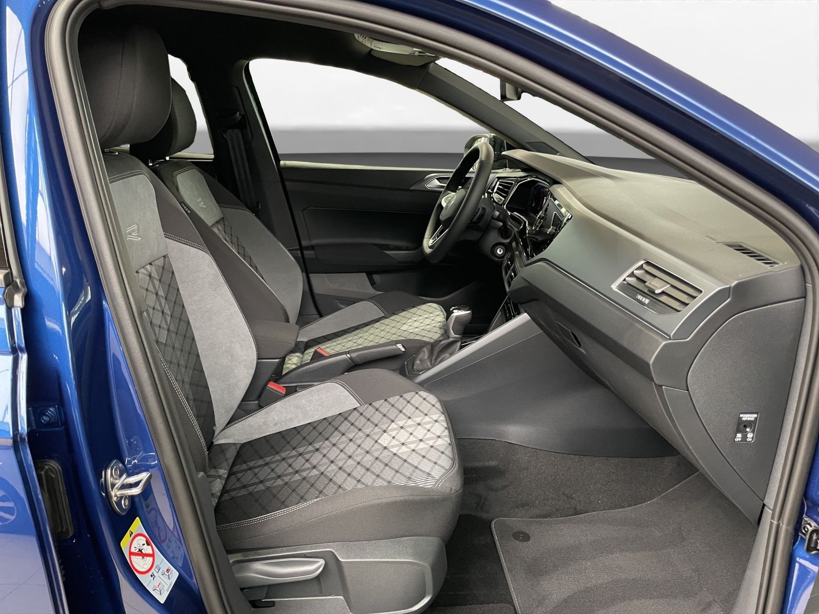 Volkswagen Taigo R-Line 1,5 TSI (150 PS) DSG | AHK | IQ. foto 6