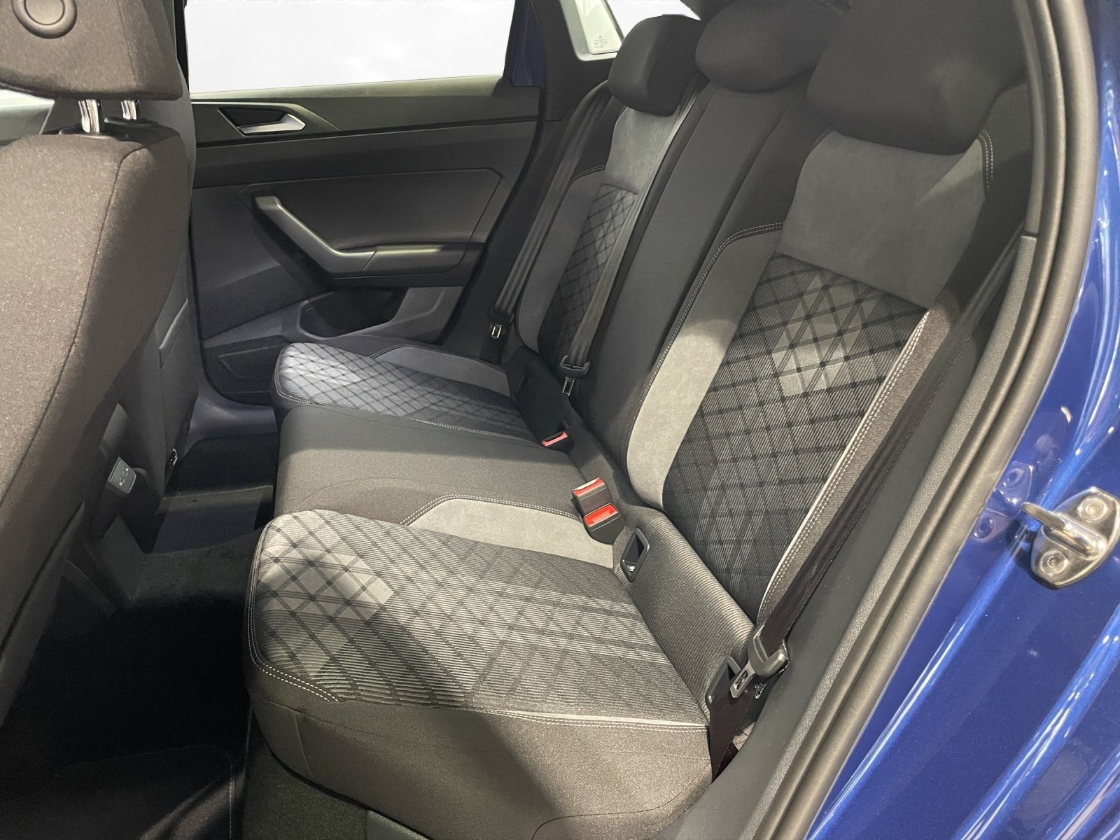 Volkswagen Taigo R-Line 1,5 TSI (150 PS) DSG | AHK | IQ. foto 10