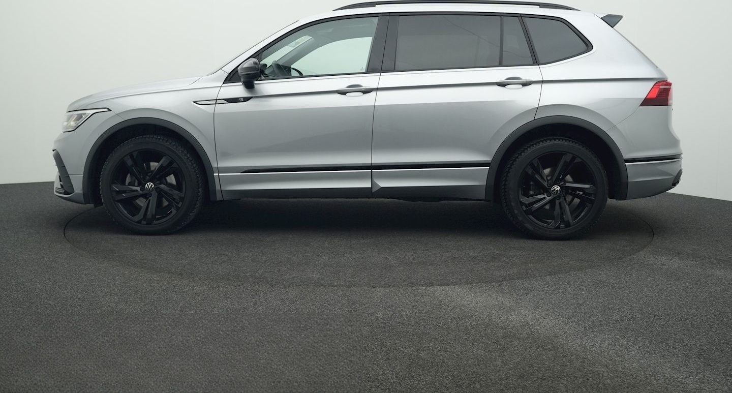 Volkswagen Tiguan Allspace 2.0 TDI DSG 4Mo. R-Line BLACK 7S foto 3
