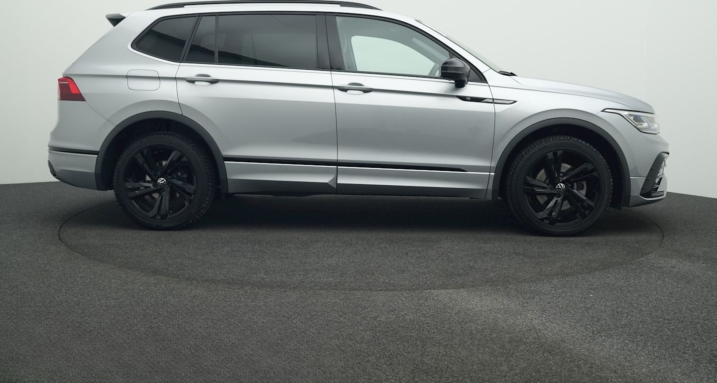 Volkswagen Tiguan Allspace 2.0 TDI DSG 4Mo. R-Line BLACK 7S foto 8