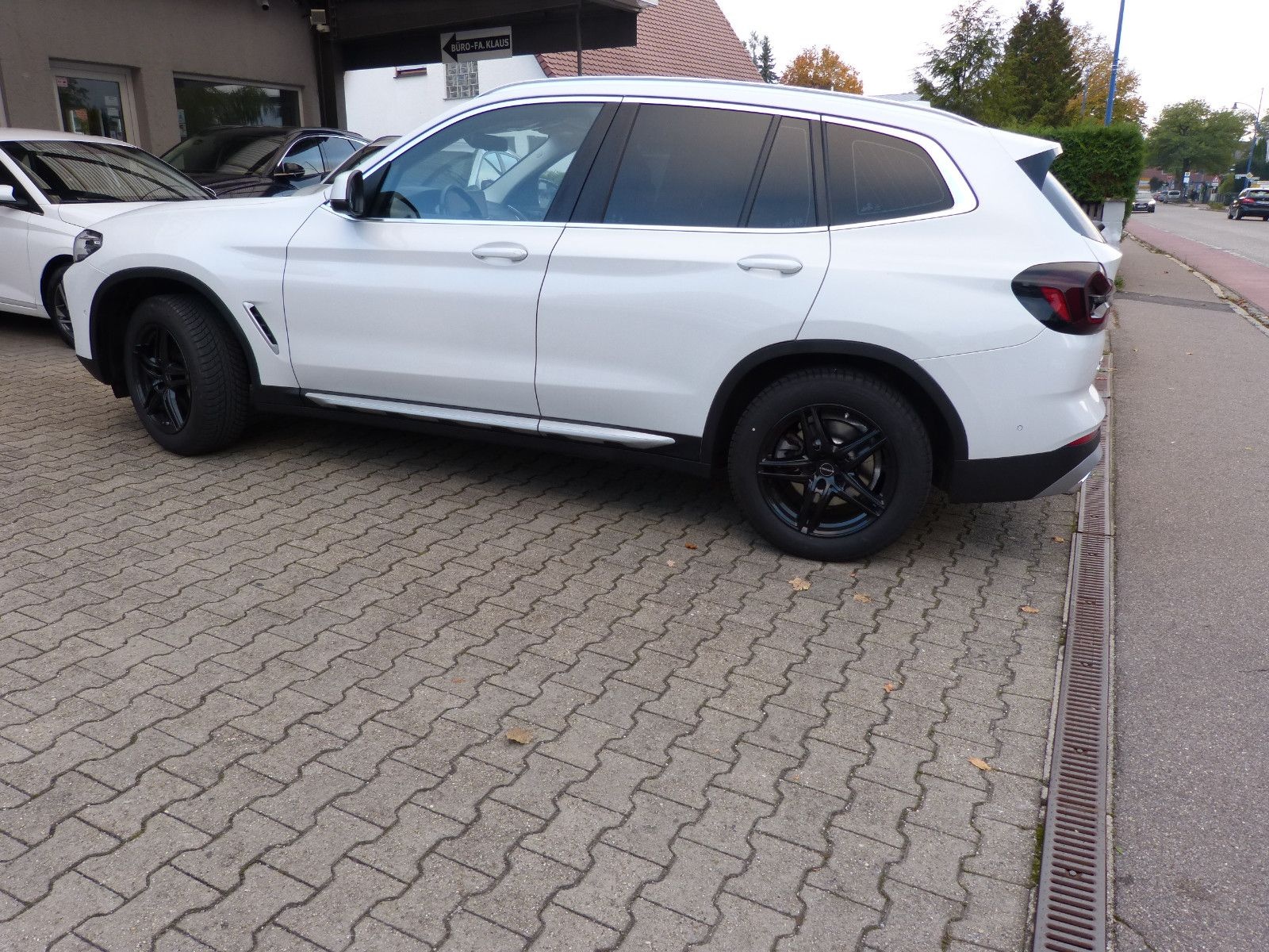 BMW X3 xDrive 30 d NAVI LHZ AHK MEMORY DRIVING-A. foto 8