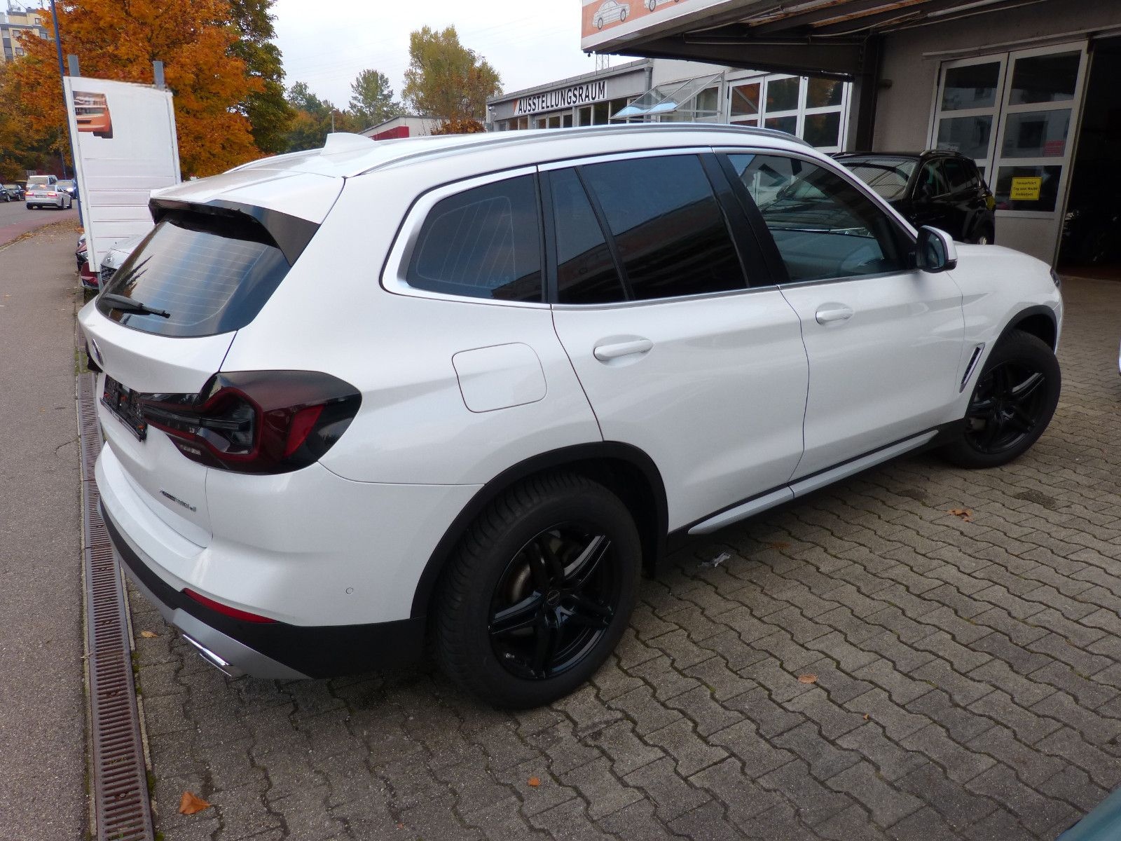 BMW X3 xDrive 30 d NAVI LHZ AHK MEMORY DRIVING-A. foto 9