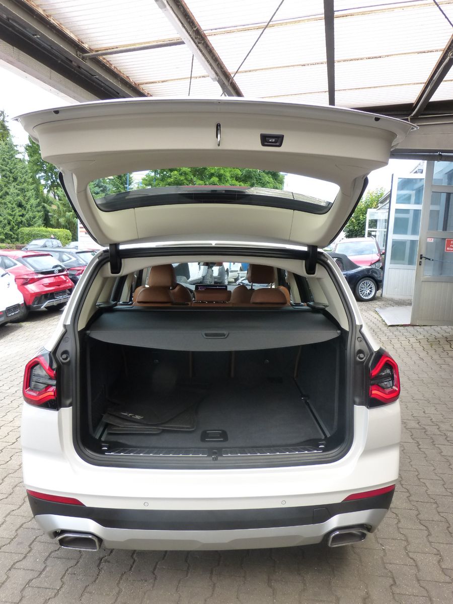 BMW X3 xDrive 30 d NAVI LHZ AHK MEMORY DRIVING-A. foto 10