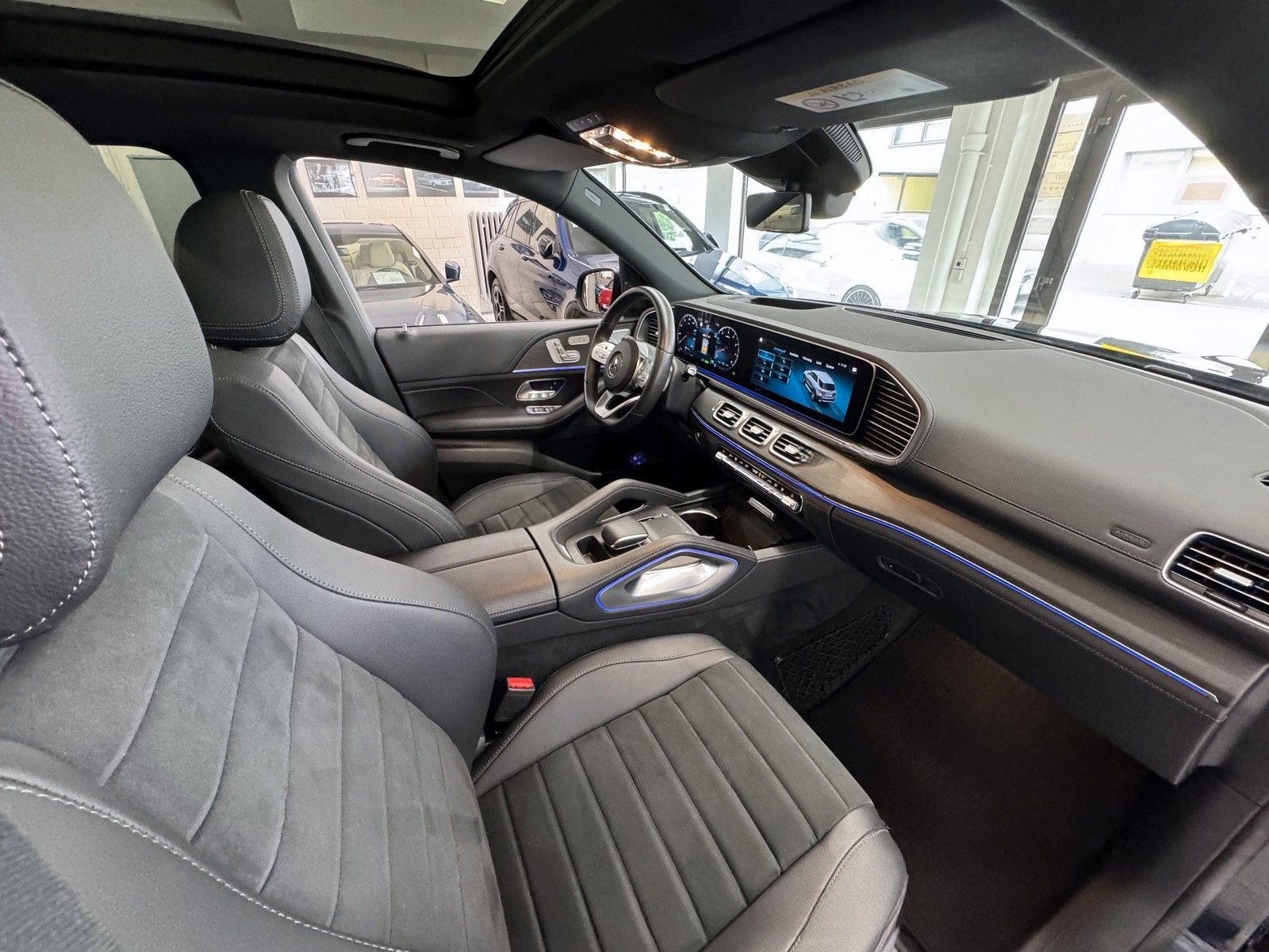 Mercedes-Benz GLE 450 4Matic AMG DISTRONIC PANORAMA STANDHZG foto 22