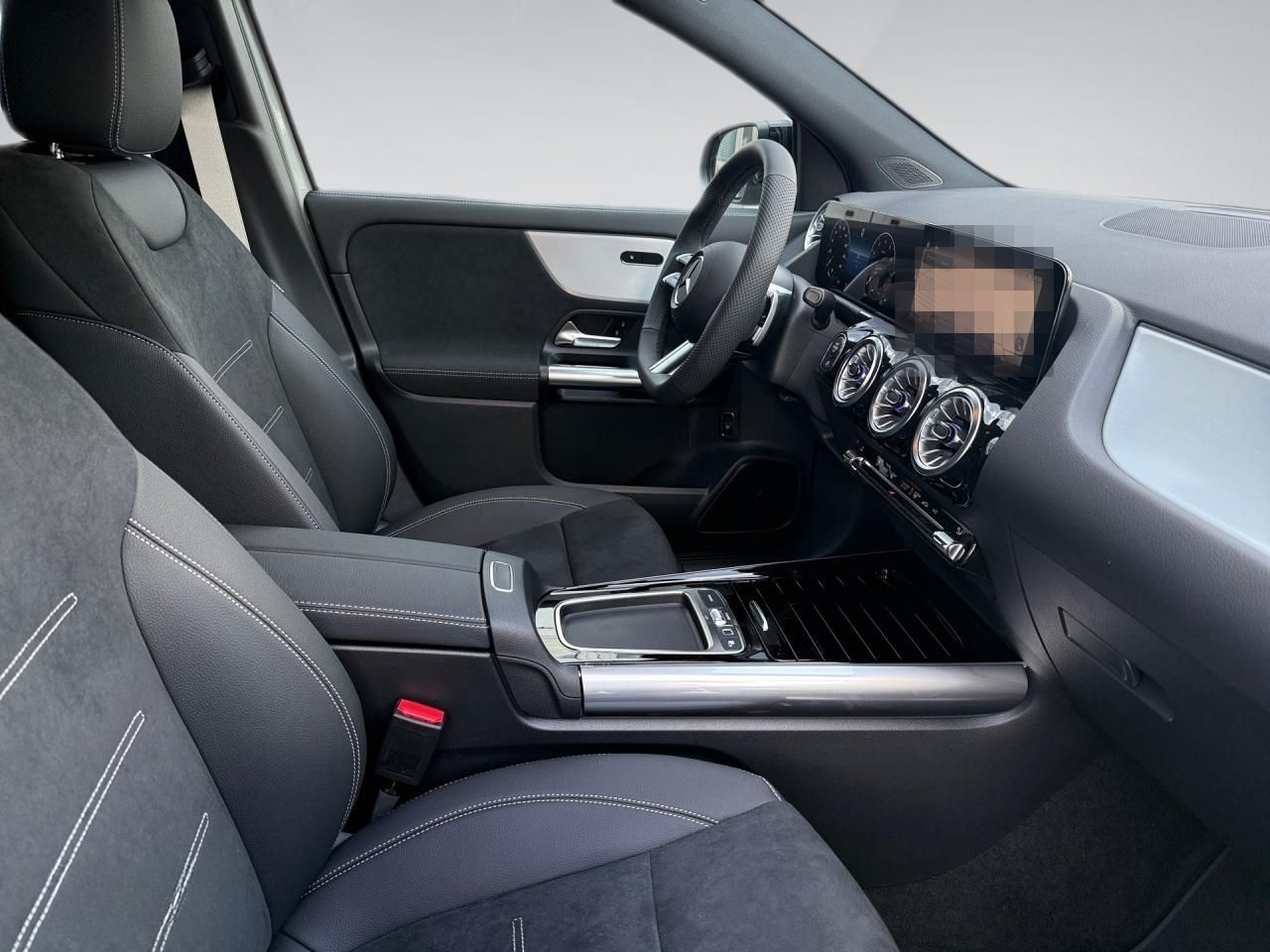 Mercedes-Benz GLA 200 AMG+NIGHT+AHK+360+LENKRHZ+MULTIB+SOUND+ foto 9
