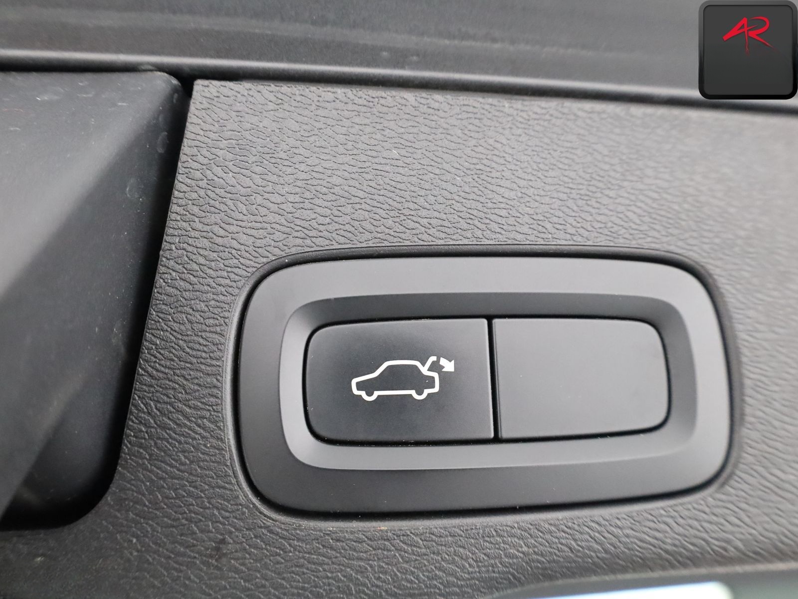 Volvo XC 60 B5 D AWD HUD,HARMAN/K,KEYLESS,PANO,KAMERA foto 24