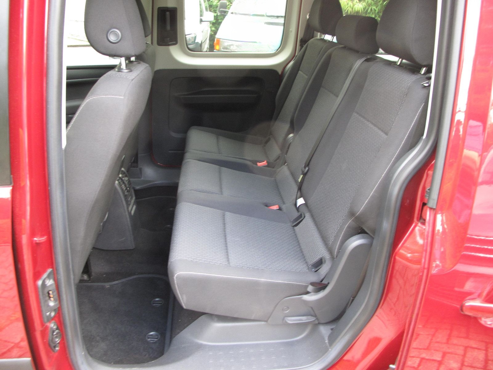 Volkswagen Caddy 1,4 TGI Maxi  BMT ALU NAV 1HD PRIV PLA 5Si foto 5