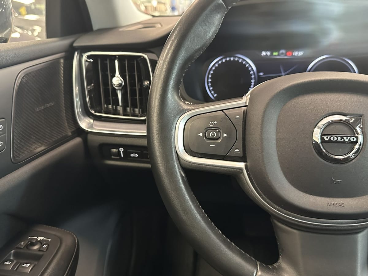 Volvo V60 Inscription Plug-In AWD CAM Harman K LED foto 23