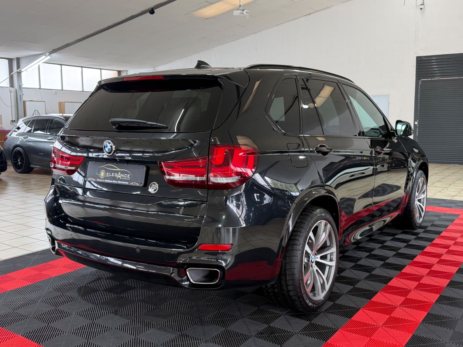BMW X5 xDrive 30 d M-PAKET SHADOW-LINE AHK LED foto 3