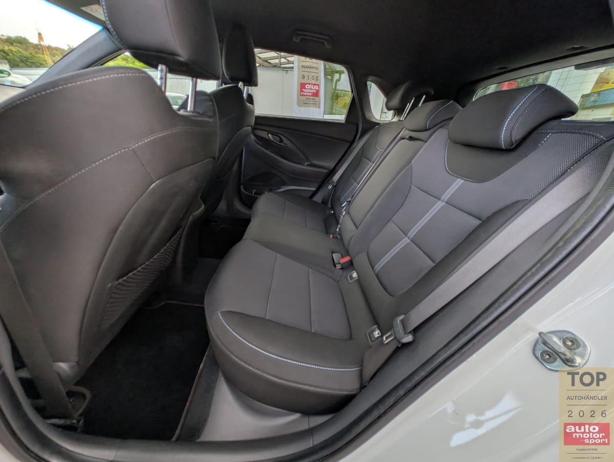 Hyundai i30 2.0 N-Performance*1.Hd*Auto*LED*RKam*CarPlay foto 12