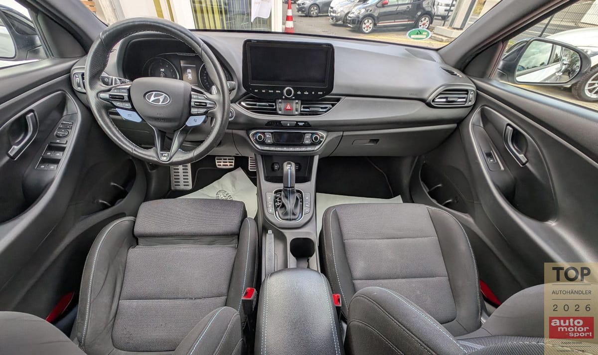 Hyundai i30 2.0 N-Performance*1.Hd*Auto*LED*RKam*CarPlay foto 16