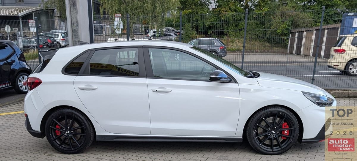 Hyundai i30 2.0 N-Performance*1.Hd*Auto*LED*RKam*CarPlay foto 4
