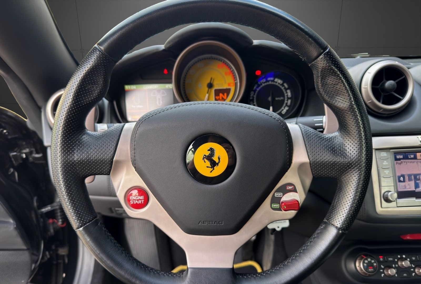 Ferrari California foto 7