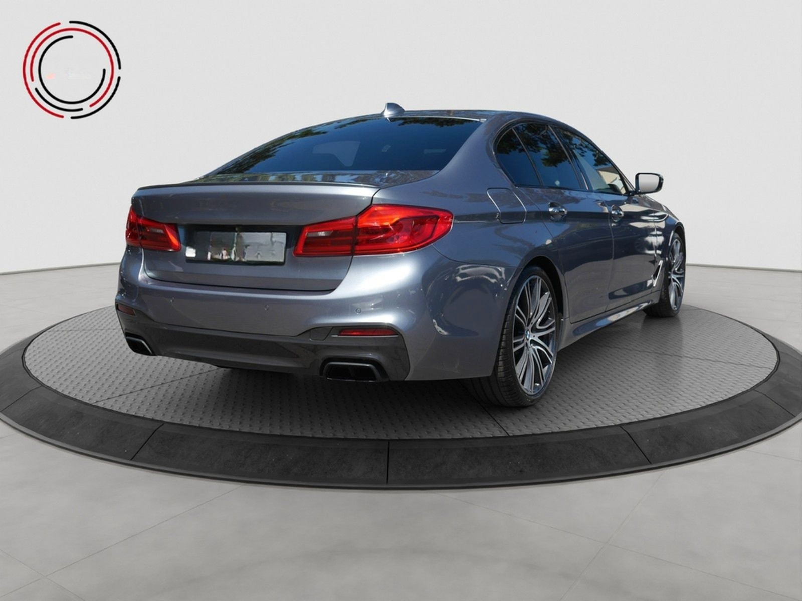 BMW M550i xDrive DIGITACHO HUD 360° H&K 20" STANDH foto 5