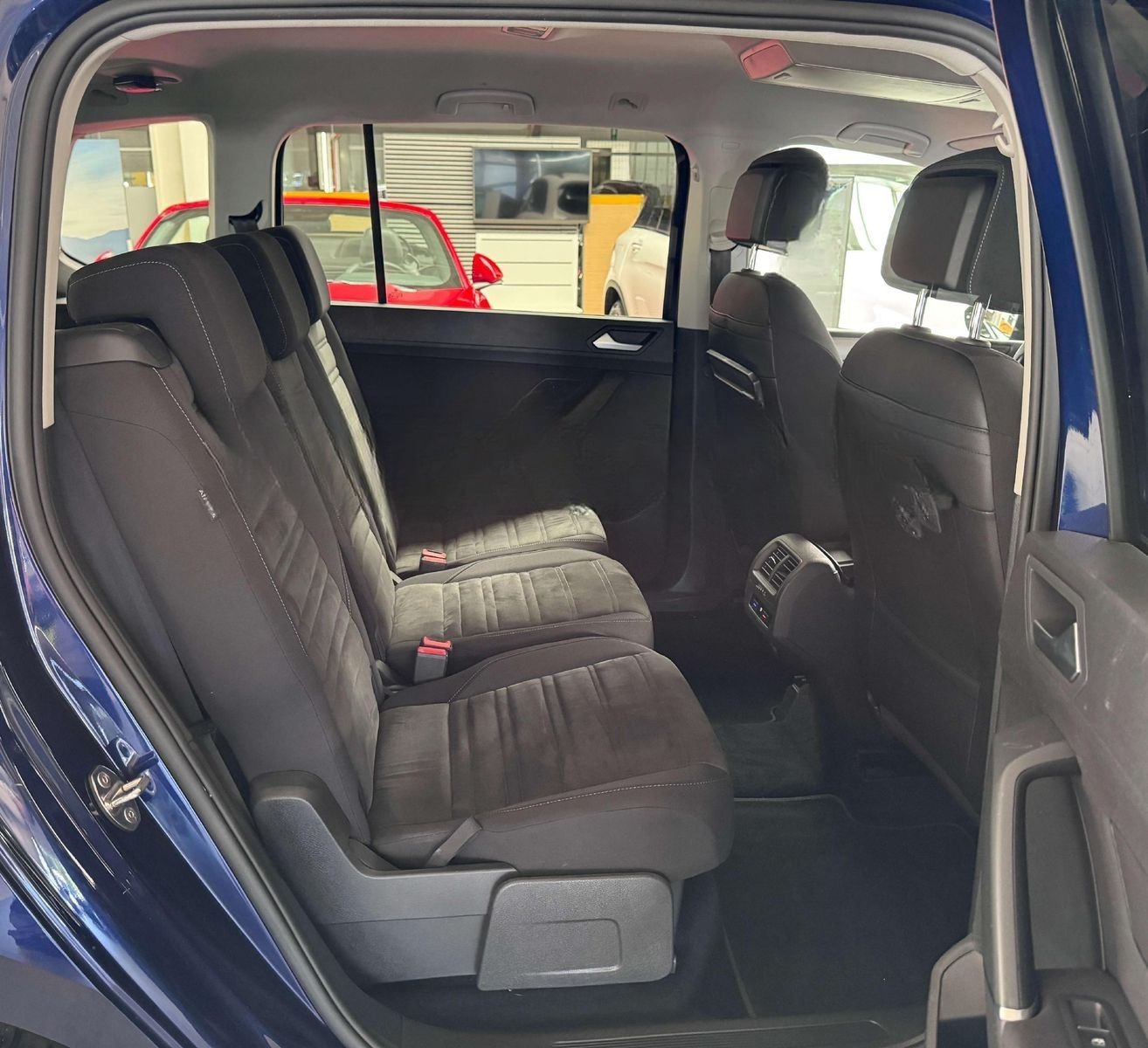 Volkswagen Touran Comfortline*7-Sitze*LED*Navi*Alcantara*Tü foto 14