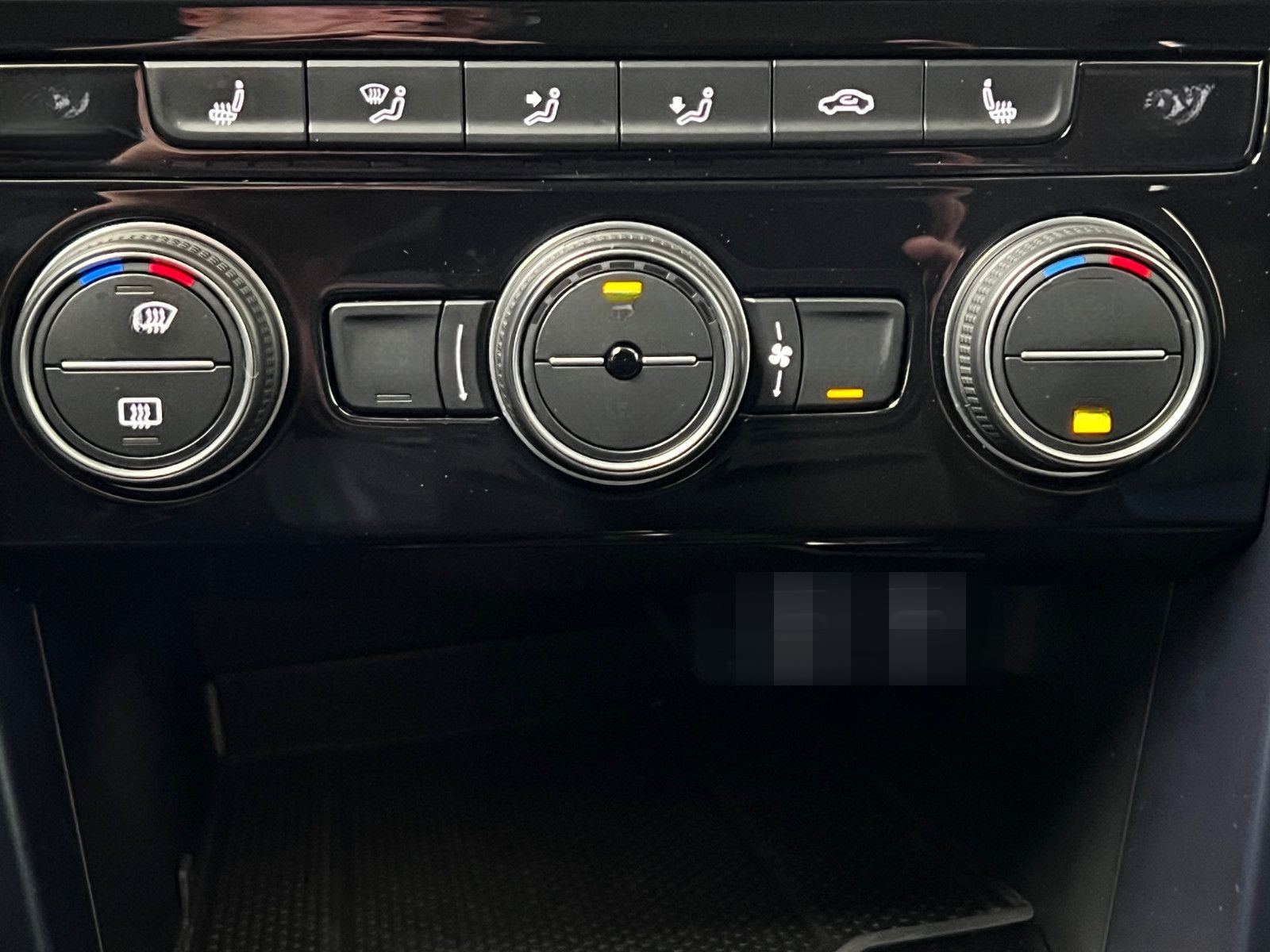 Volkswagen T-Roc 1.5 TSI United Navi SHZG PDC Active foto 17