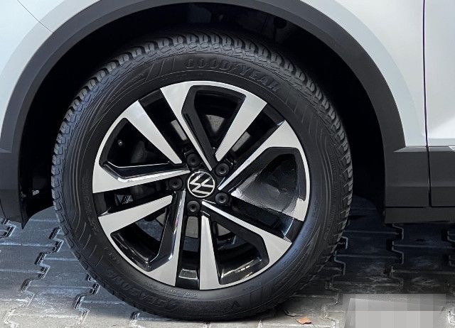 Volkswagen T-Roc 1.5 TSI United Navi SHZG PDC Active foto 3