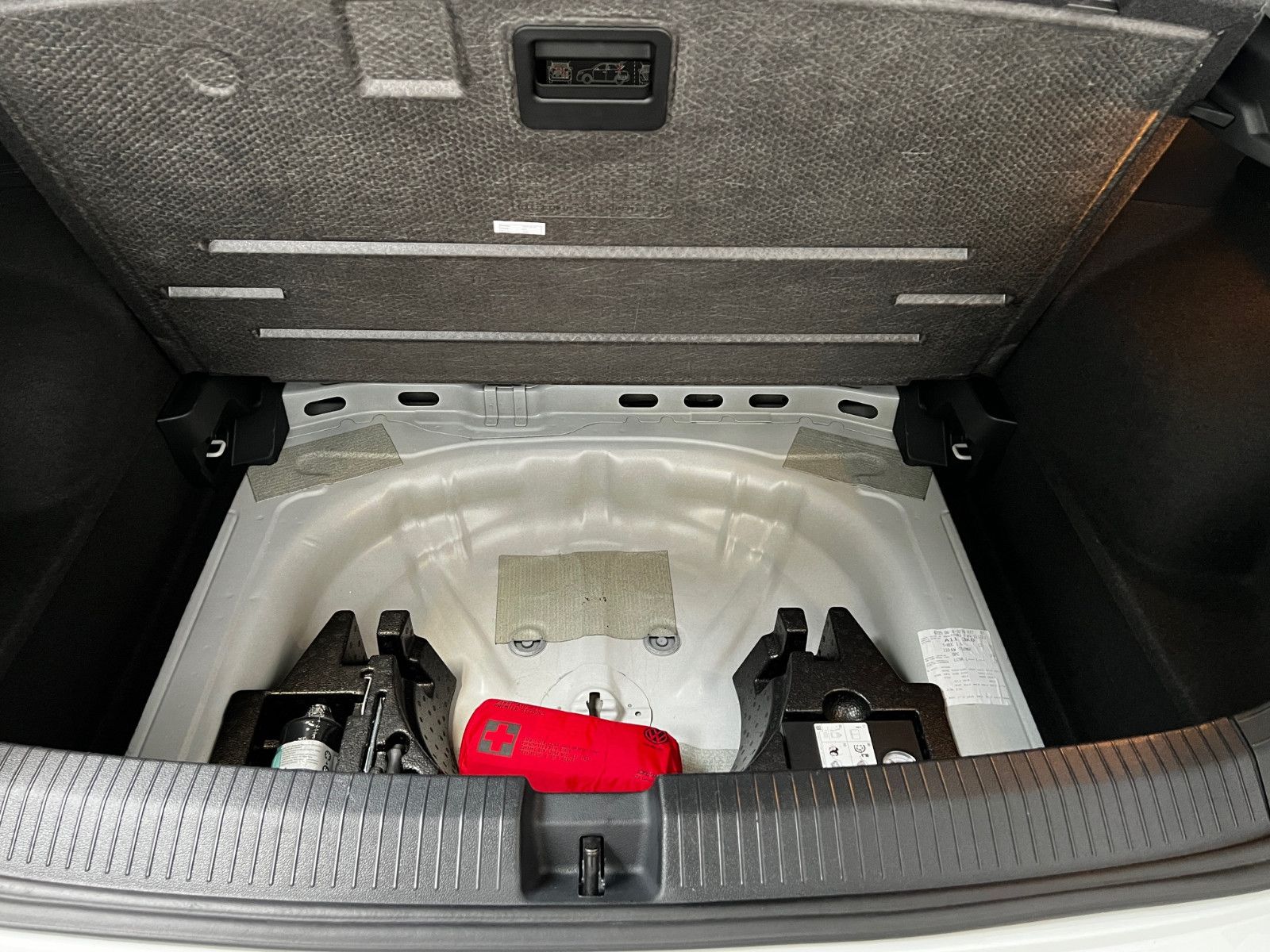 Volkswagen T-Roc 1.5 TSI United Navi SHZG PDC Active foto 22