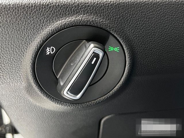 Volkswagen T-Roc 1.5 TSI United Navi SHZG PDC Active foto 8