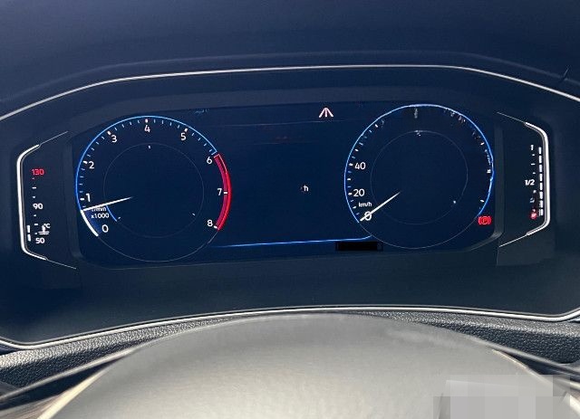 Volkswagen T-Roc 1.5 TSI United Navi SHZG PDC Active foto 9