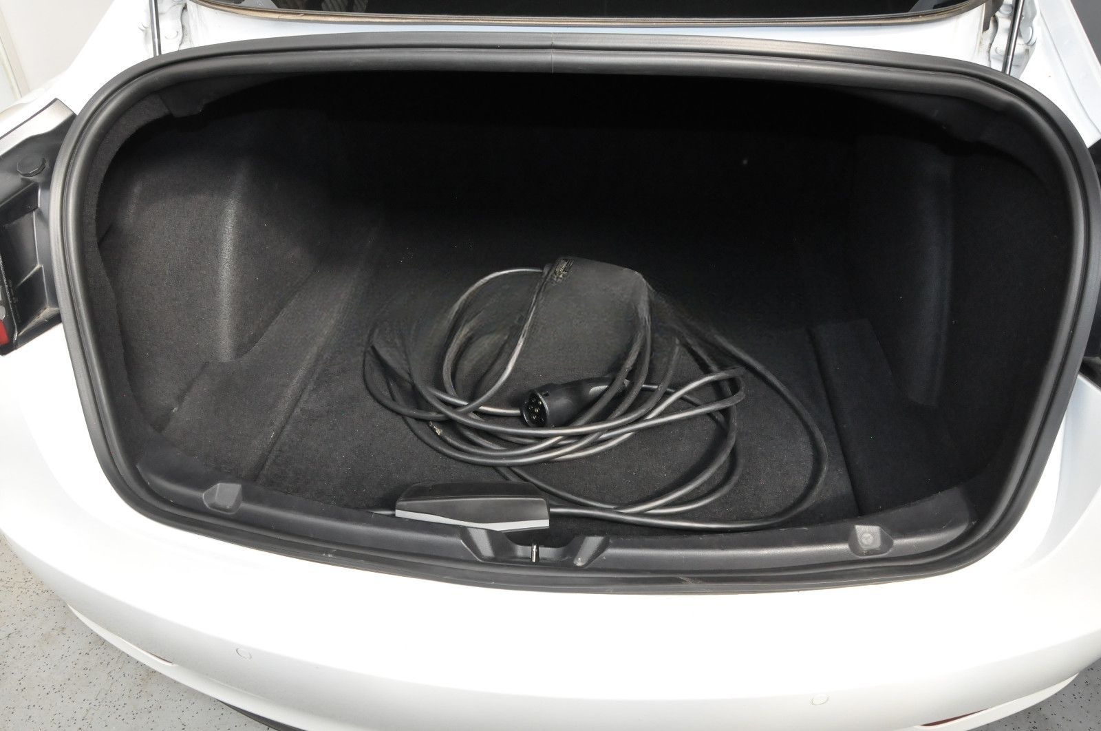 Tesla Model 3 Performance Dual AWD 355KW foto 14