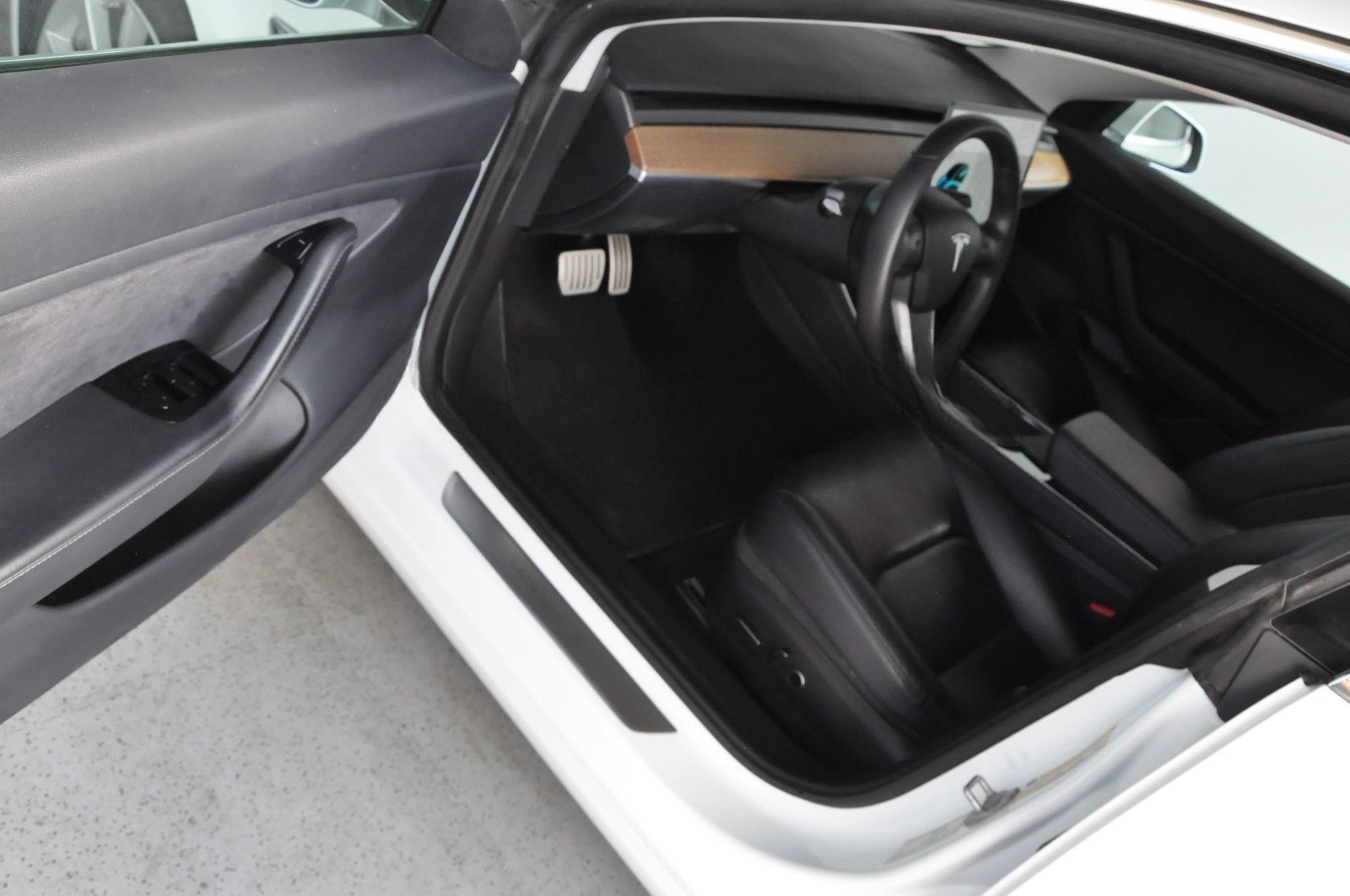 Tesla Model 3 Performance Dual AWD 355KW foto 17