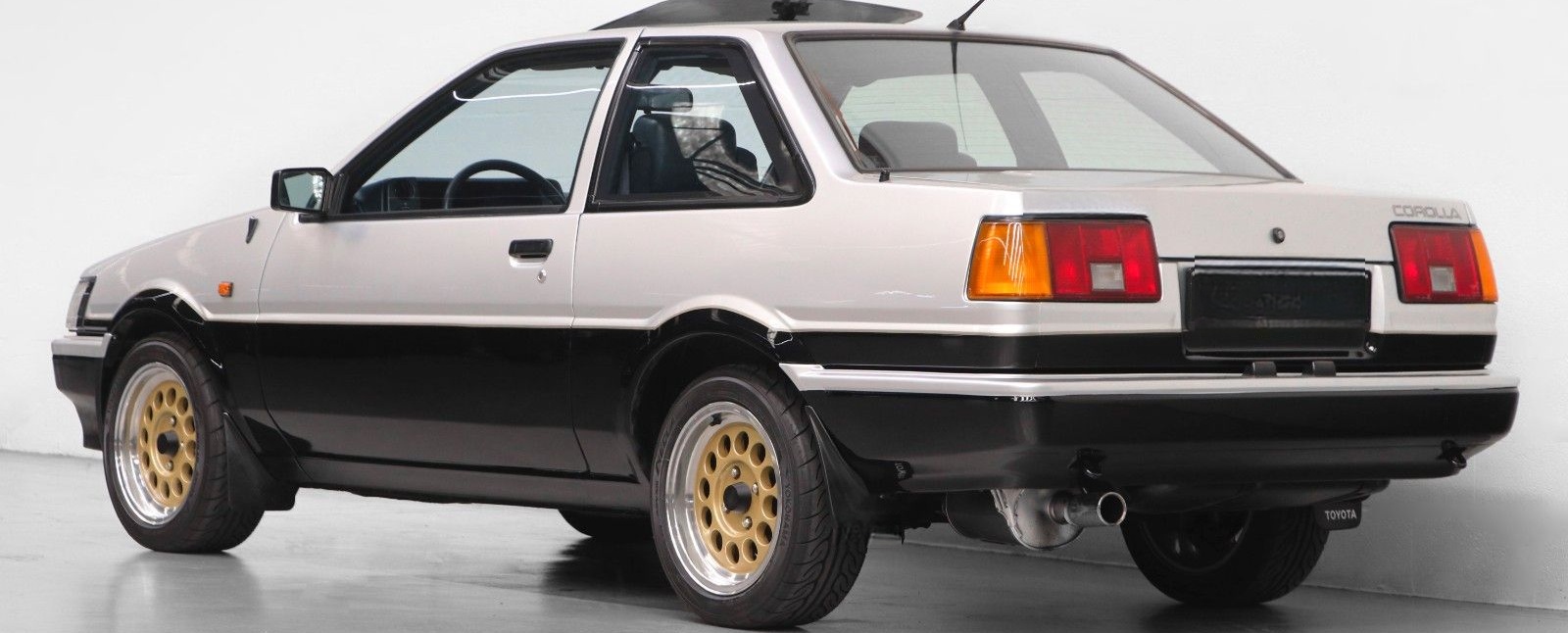 Toyota Corolla GT AE86 1.6 Twin Cam 16 Valves foto 3