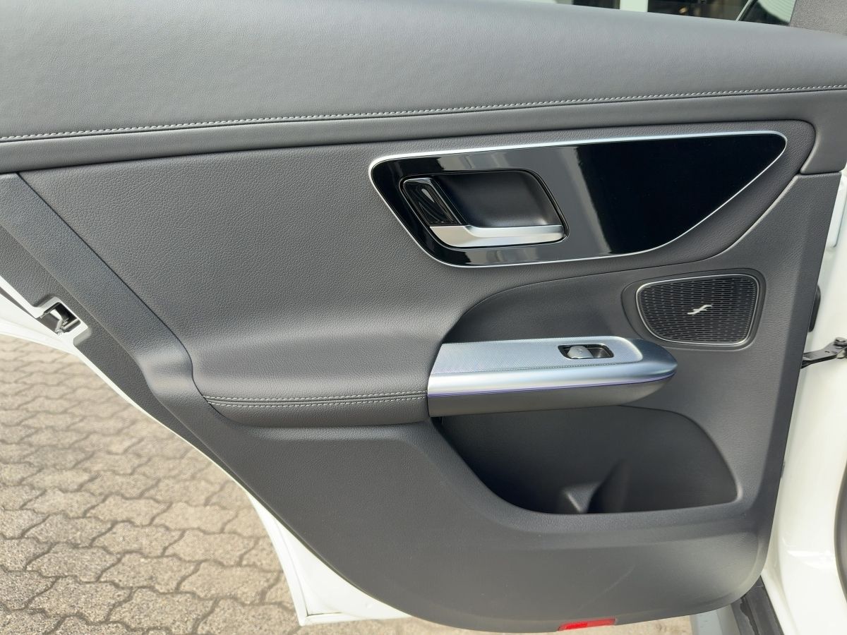 Mercedes-Benz GLC 300 d 4M AMG Line DigiLight|KeyGo|S-Dach|TWA foto 17