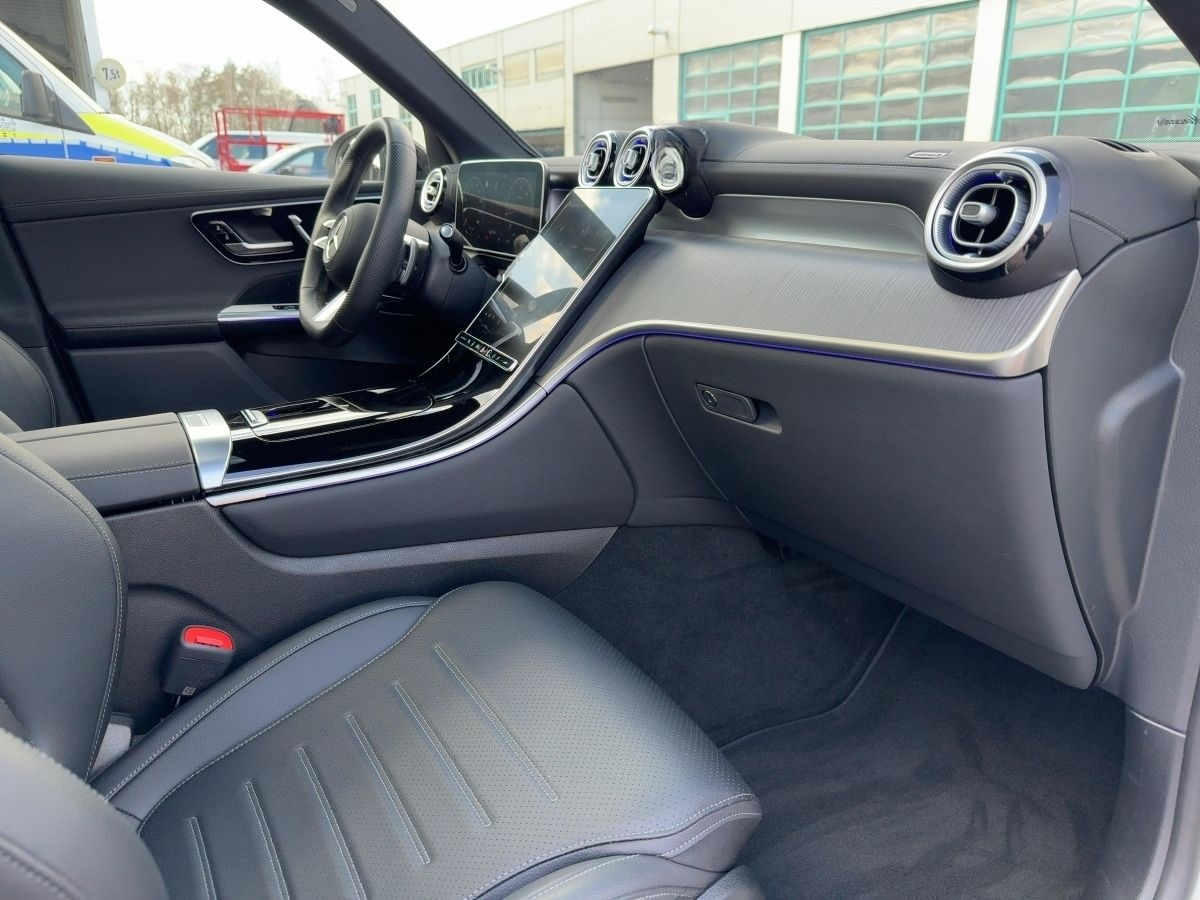 Mercedes-Benz GLC 300 d 4M AMG Line DigiLight|KeyGo|S-Dach|TWA foto 19