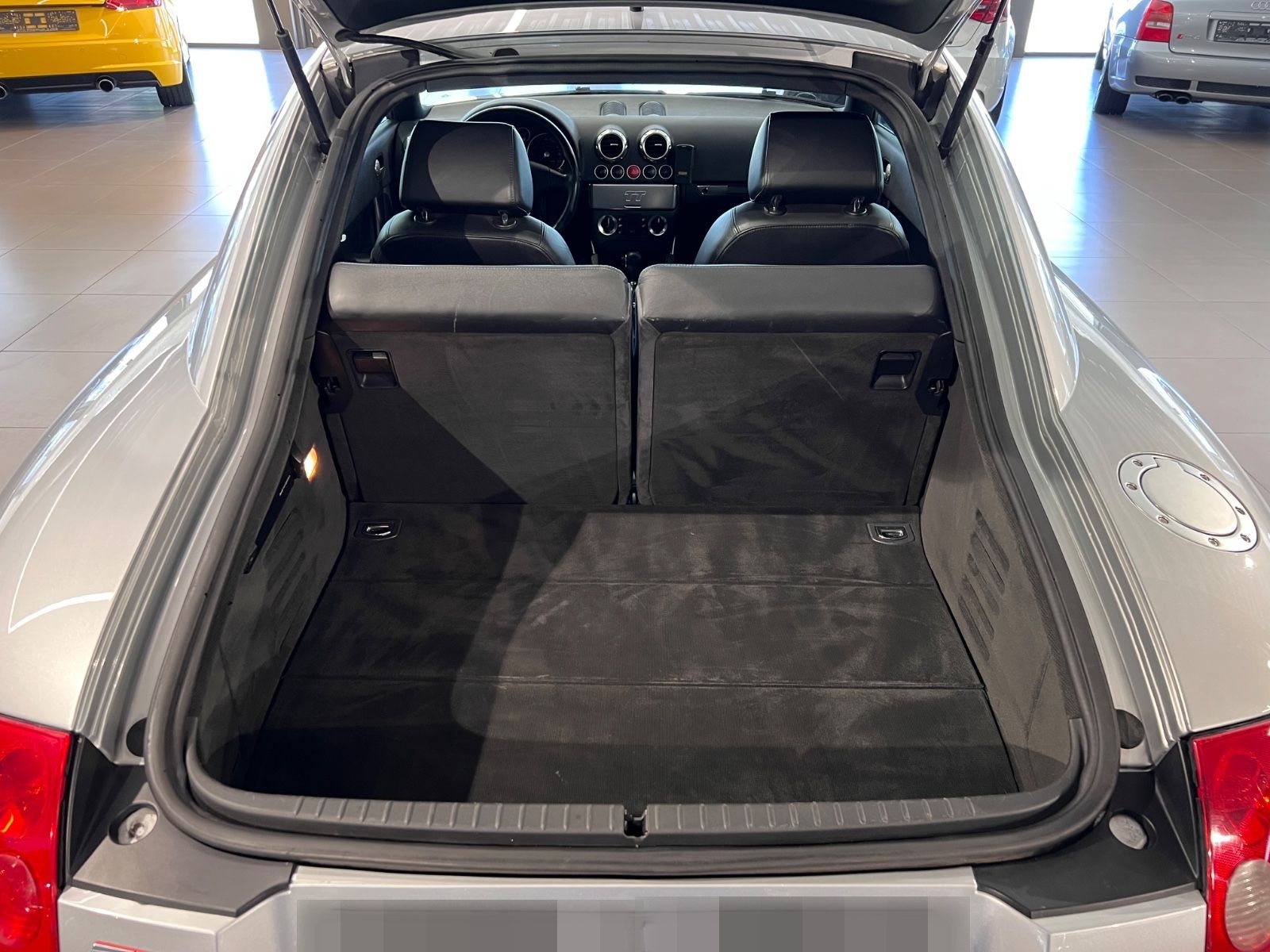 Audi TT Coupe 3.2 V6 DSG quattro BOSE NAVI KETTEN NEU foto 18