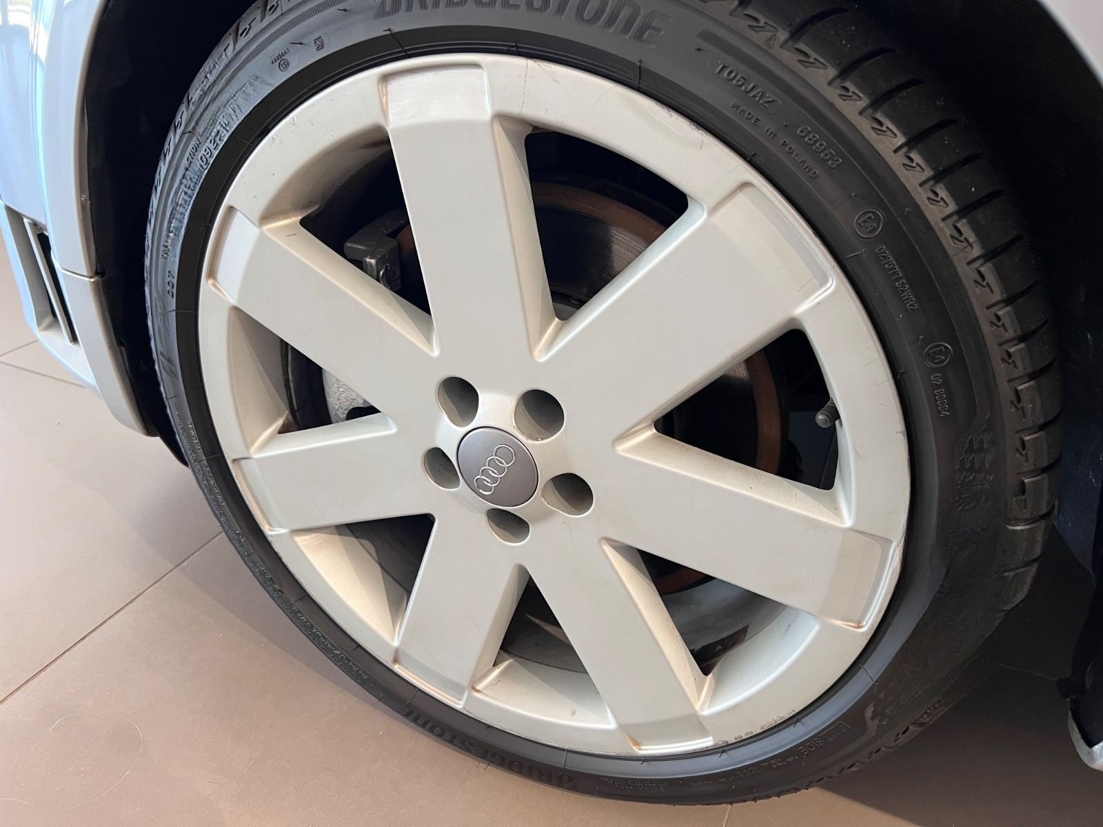 Audi TT Coupe 3.2 V6 DSG quattro BOSE NAVI KETTEN NEU foto 23