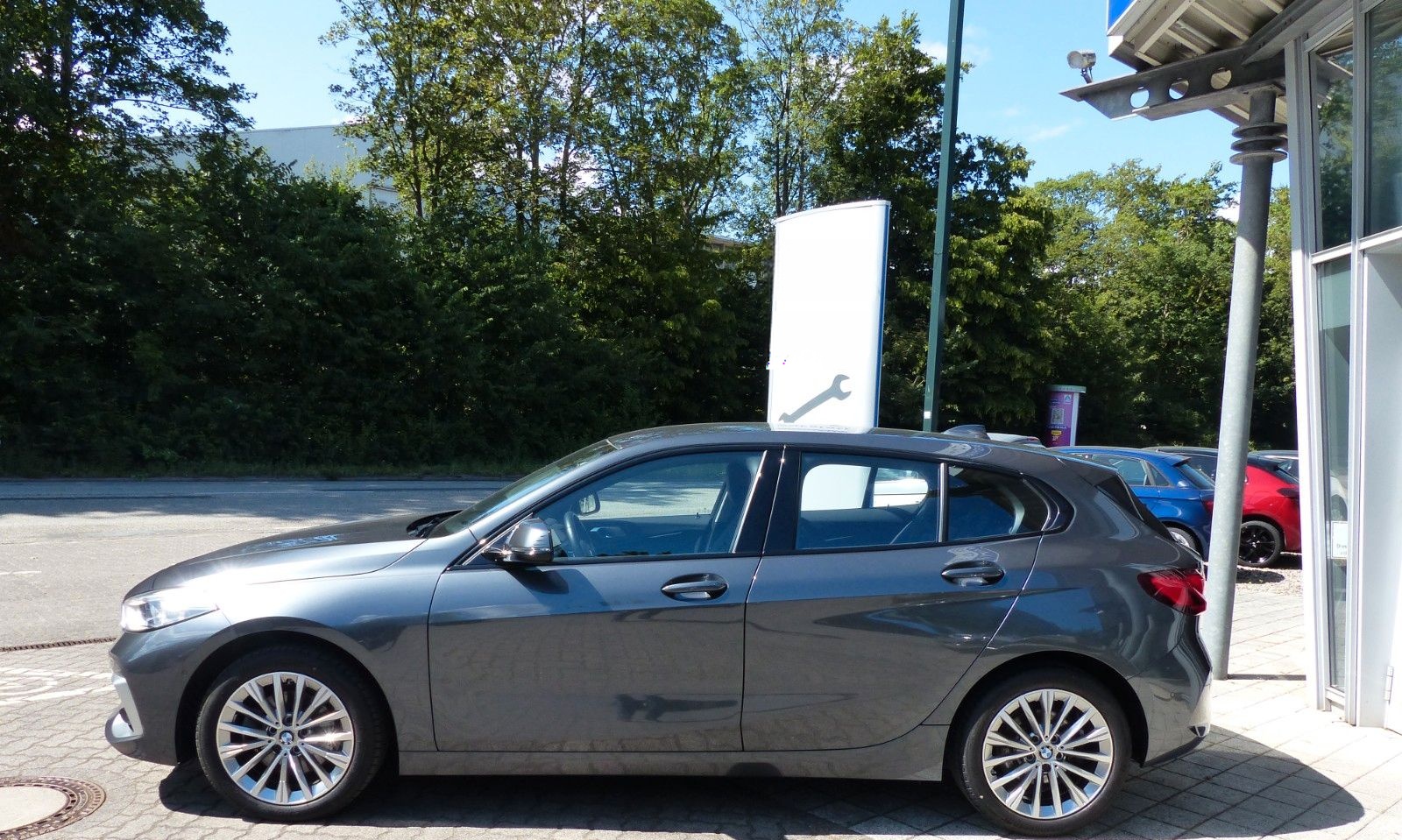 BMW 118i Aut. LuxuryLine,Driving-Ass.,HUD,Navi,LED foto 6