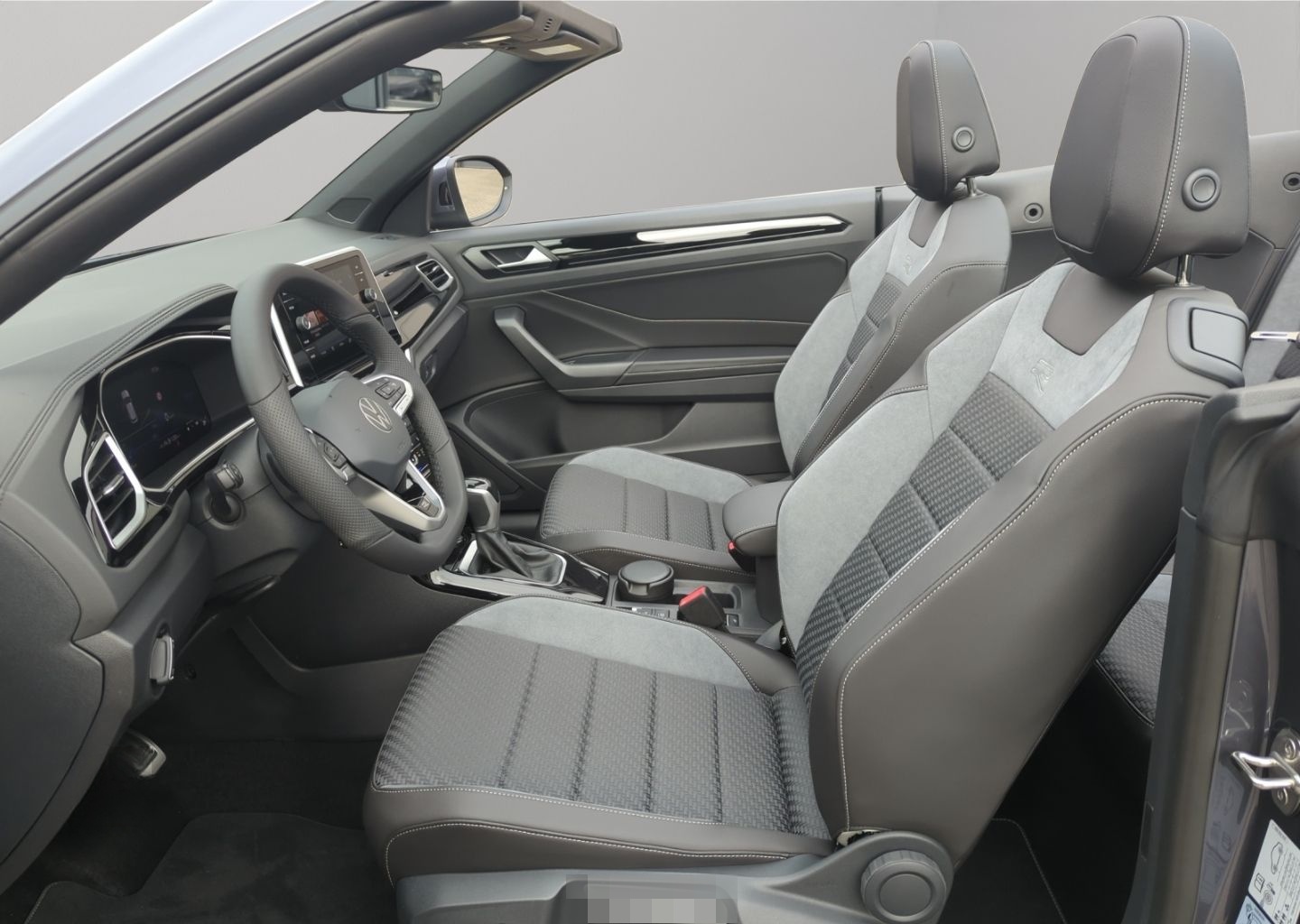 Volkswagen T-Roc Cabriolet R-Line 1.5 TSI DSG,AHK,RFK,SHZ,M foto 7