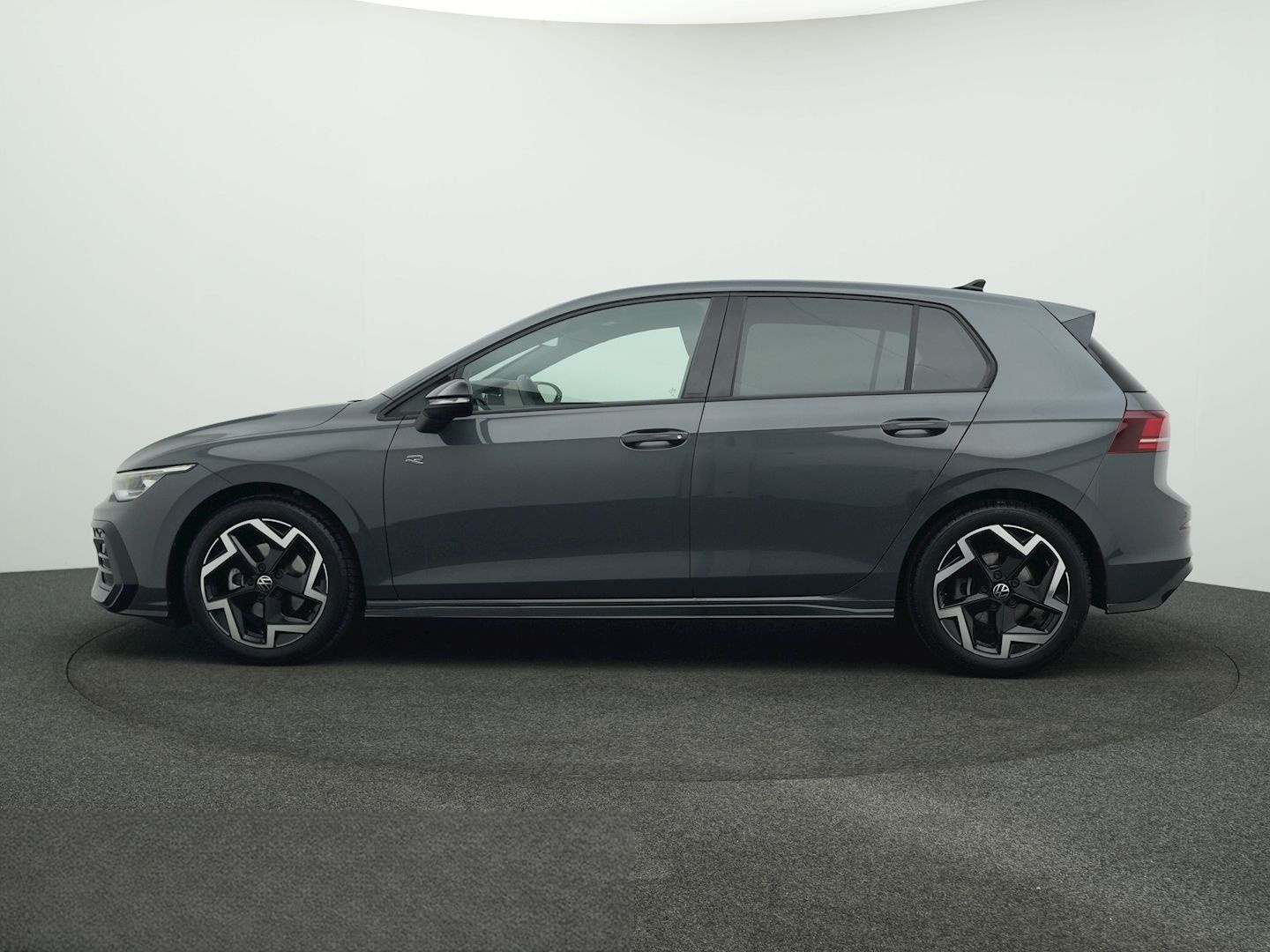 Volkswagen Golf 8 1.5 eTSI DSG R-Line BLACK STYLE AHK LED+ foto 3