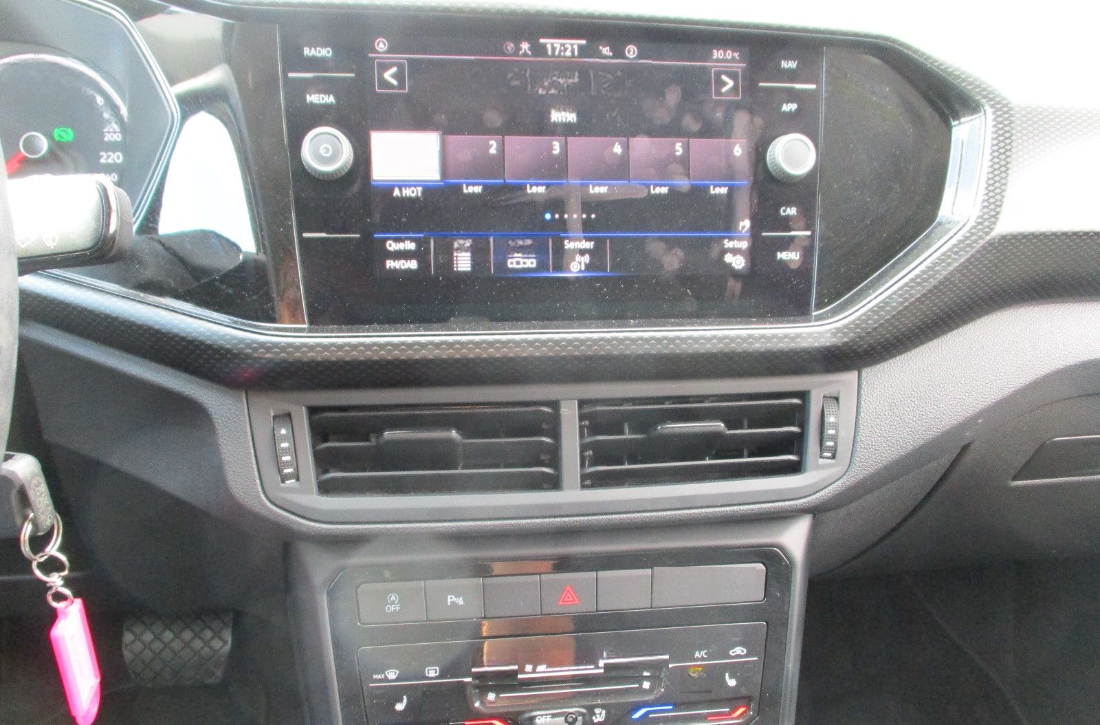 Volkswagen T-Cross Life DSG KAM ACC  Ready2Disc. foto 13