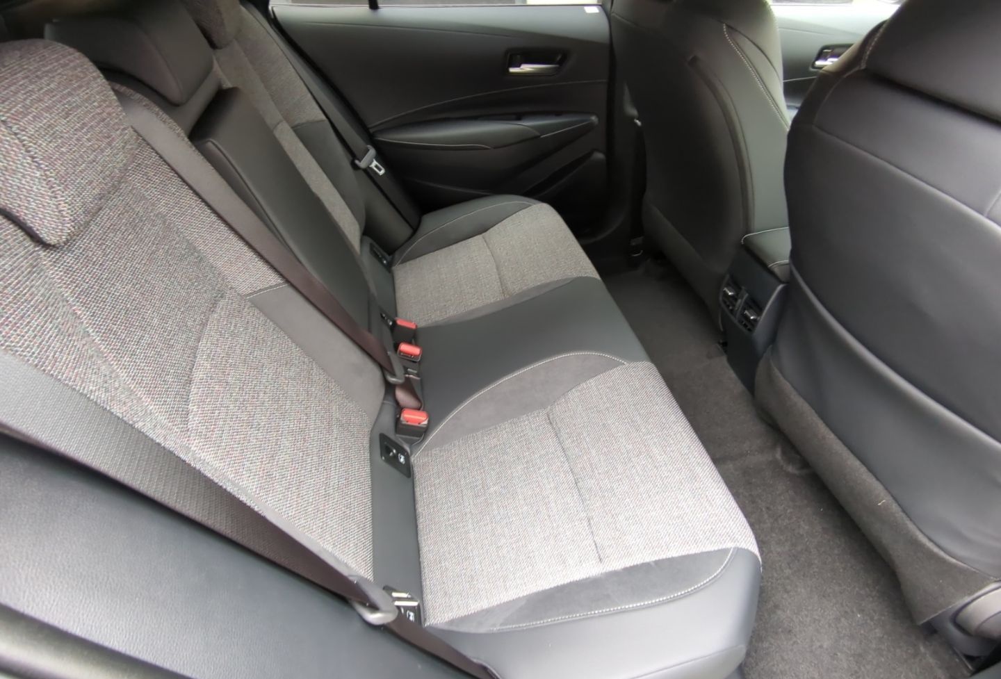 Toyota Corolla Touring Sports Hybrid 1.8 EU6e (Syst.140 foto 18