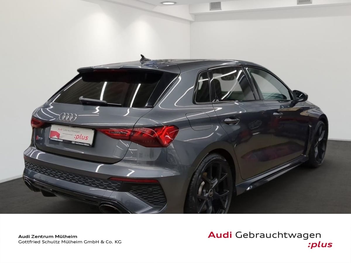 Audi RS3 Sportback 2.5 TFSI quattro Navi Pano LED vir foto 5