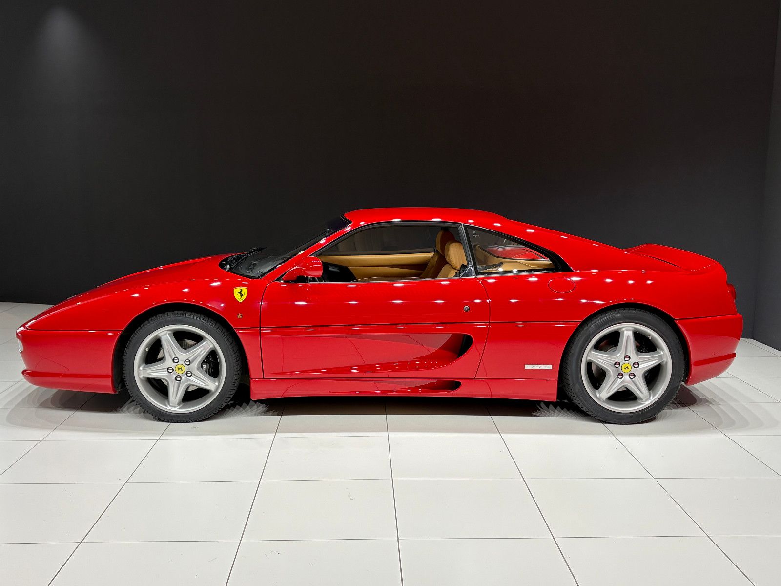 Ferrari F355 Berlinetta *Nur 22.429 KM* Neuwagenzustand foto 5