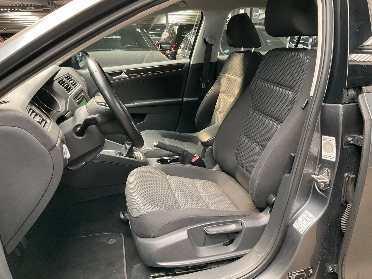 Volkswagen Jetta VI Basis BMT Xenon PDC LED Premium Klima foto 13